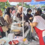 Demam Takjil di Pasar Karang Menjangan: Omzet Pedagang Melonjak Tajam