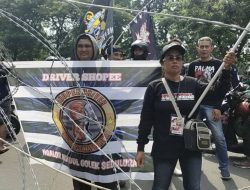 Ribuan Driver Online Gelar Aksi di Surabaya, Tuntut Penyesuaian Tarif dan Potongan Aplikasi